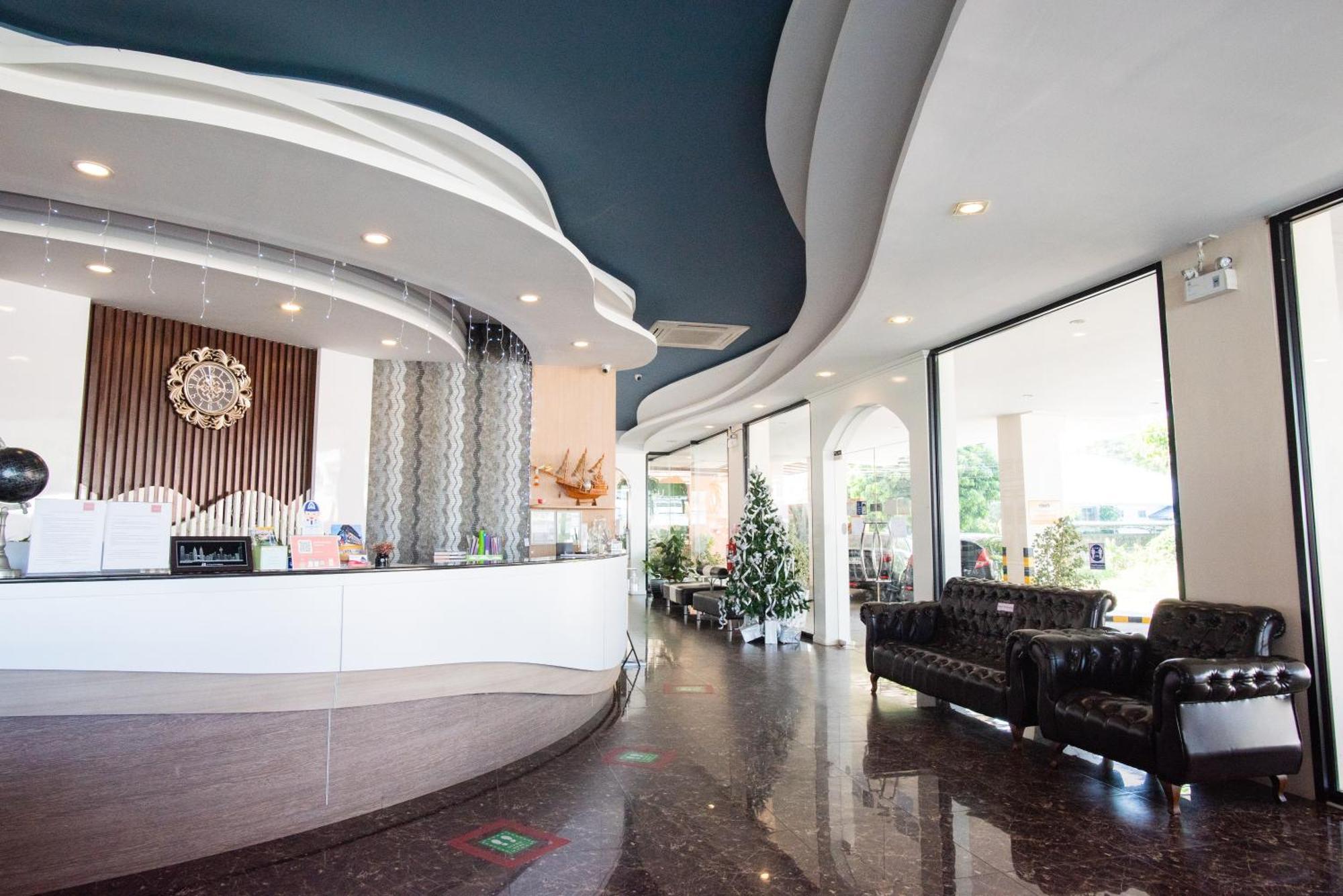 The Proud Hotel Ubon Ratchathani Esterno foto