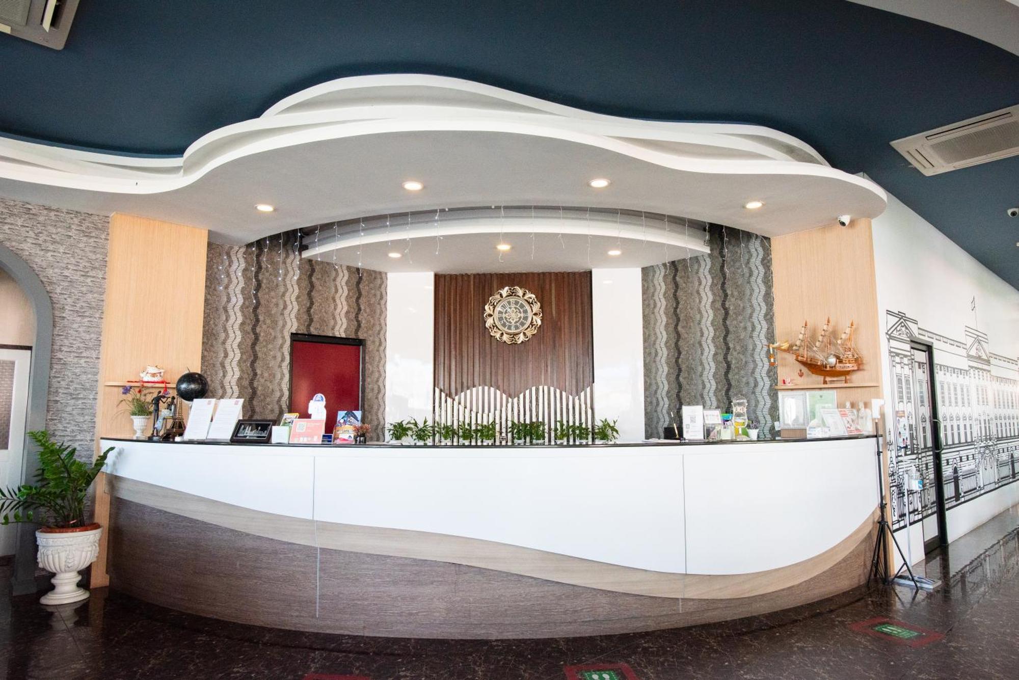 The Proud Hotel Ubon Ratchathani Esterno foto