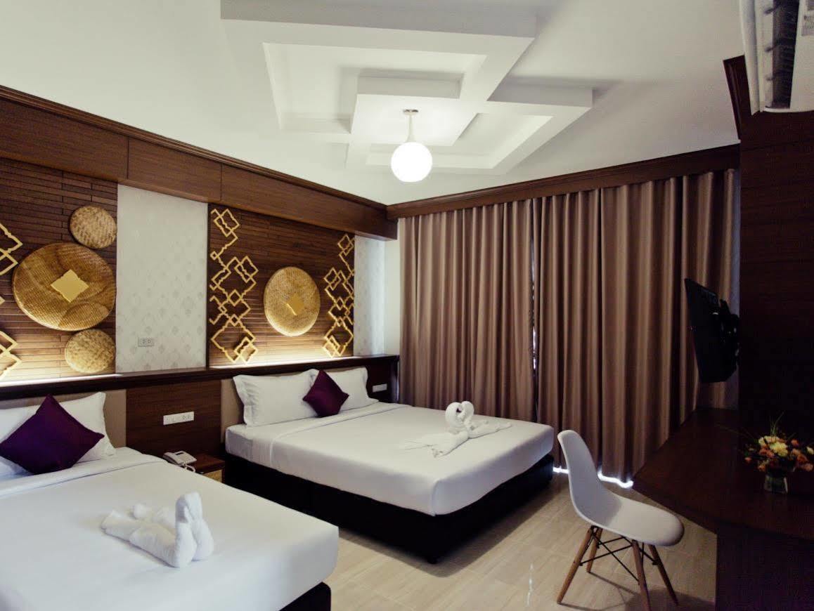 The Proud Hotel Ubon Ratchathani Esterno foto