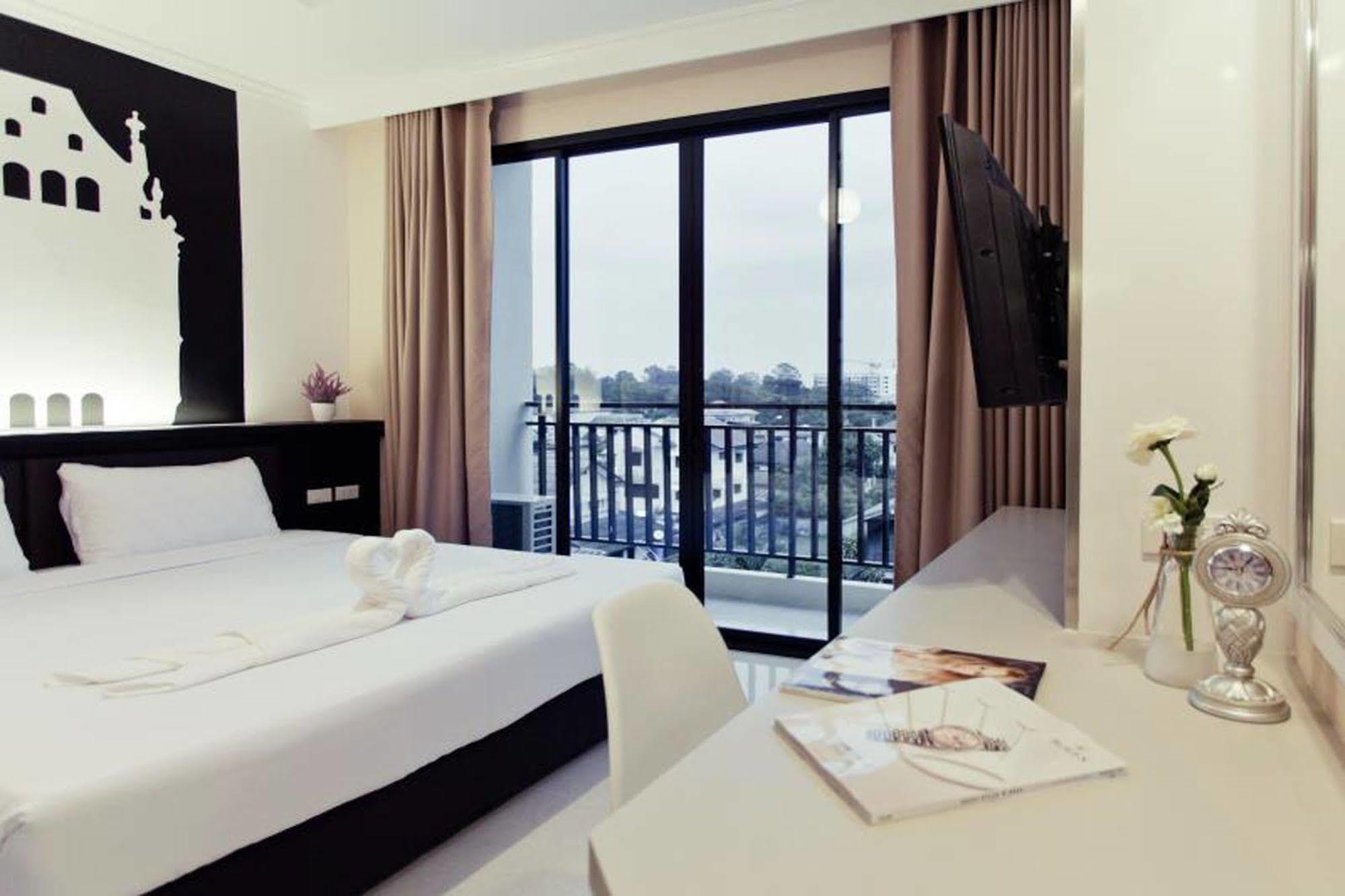 The Proud Hotel Ubon Ratchathani Esterno foto