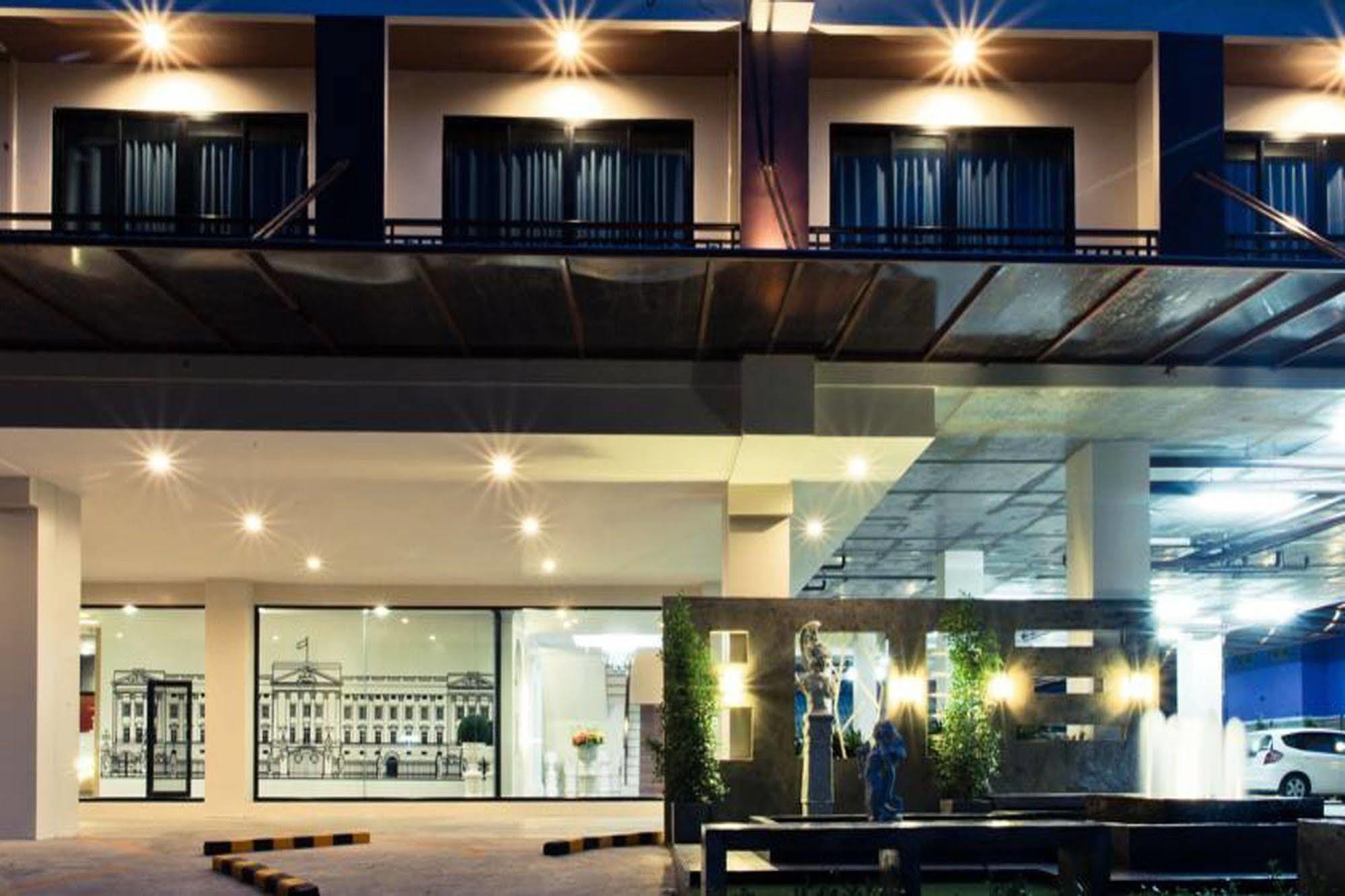 The Proud Hotel Ubon Ratchathani Esterno foto