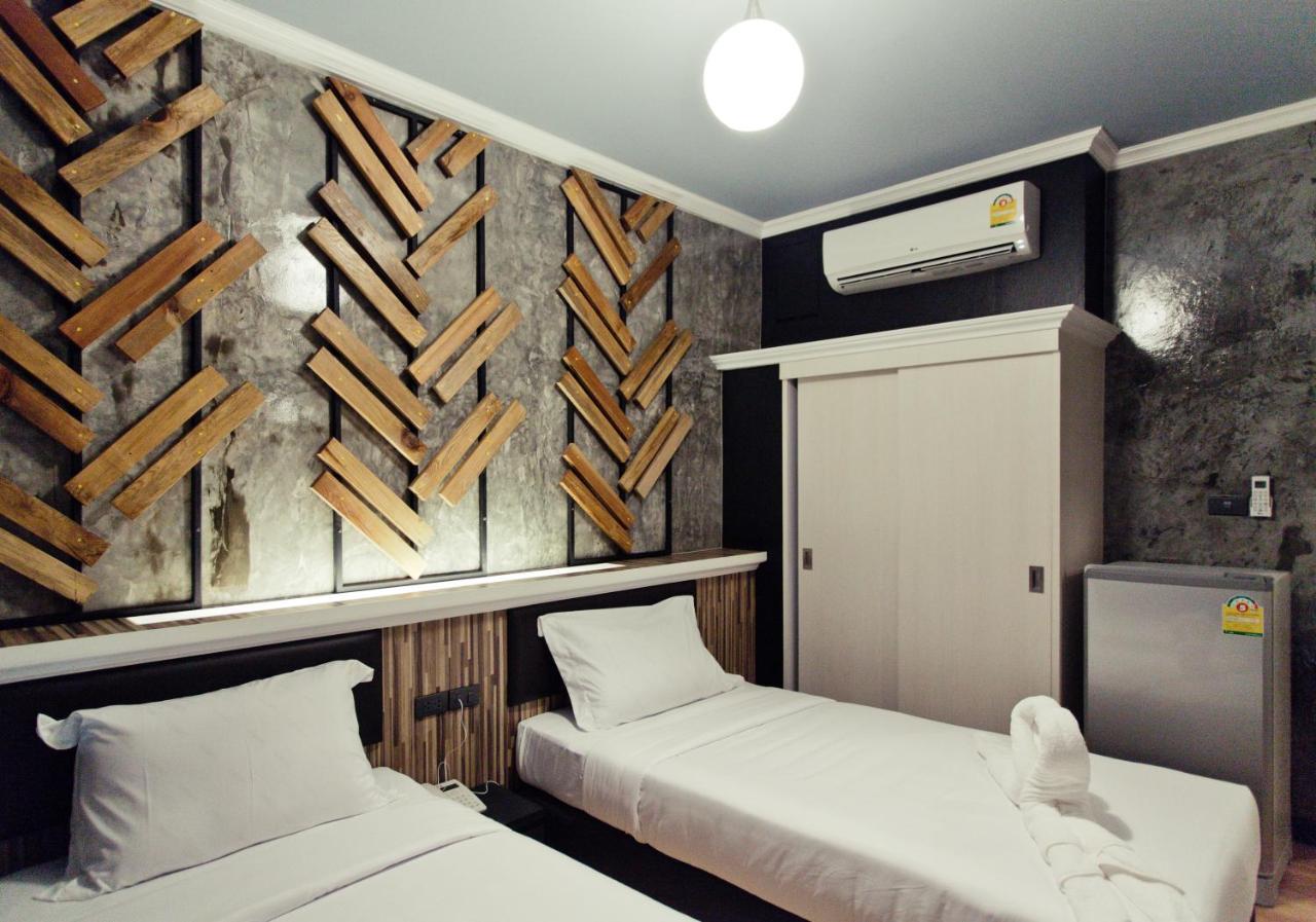 The Proud Hotel Ubon Ratchathani Esterno foto