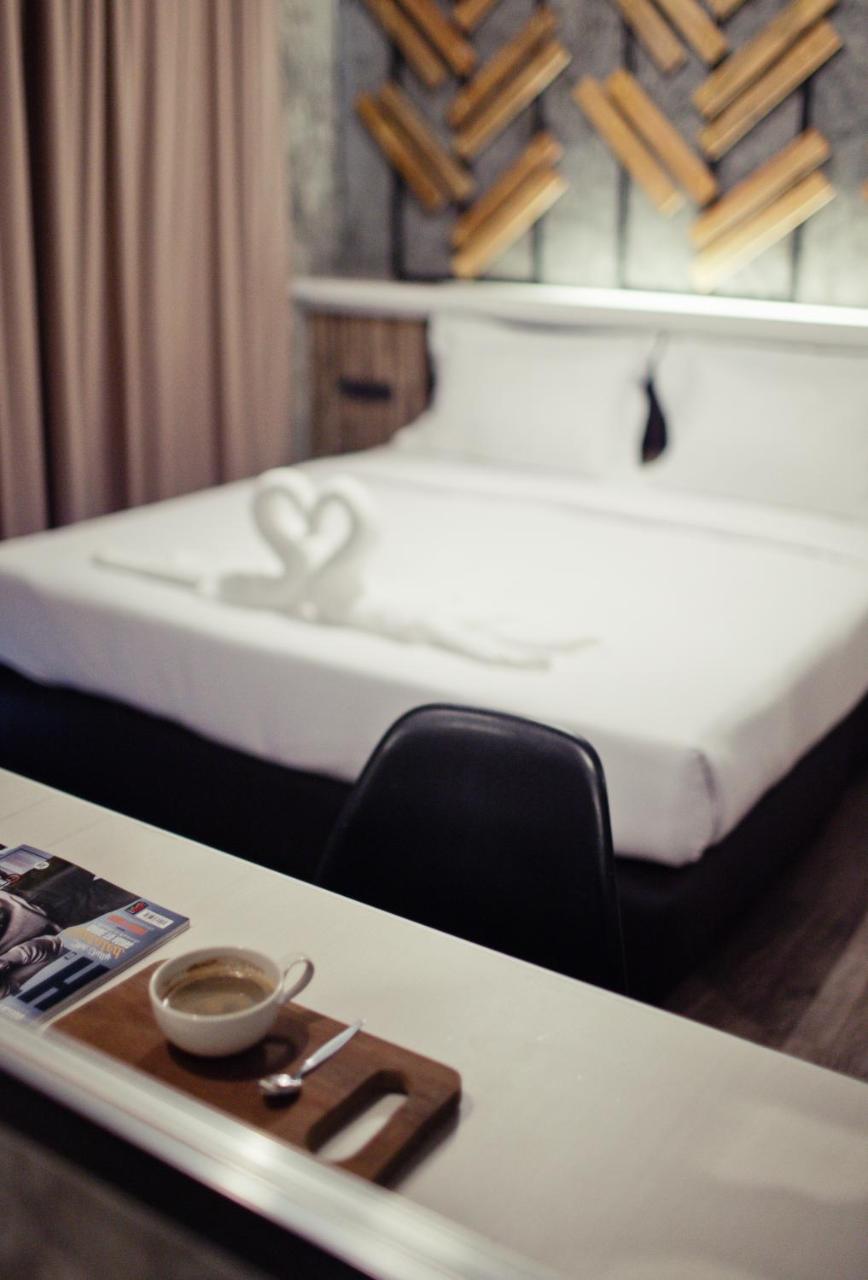 The Proud Hotel Ubon Ratchathani Esterno foto